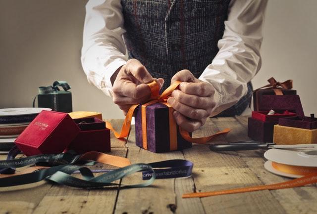 leather gifts for men