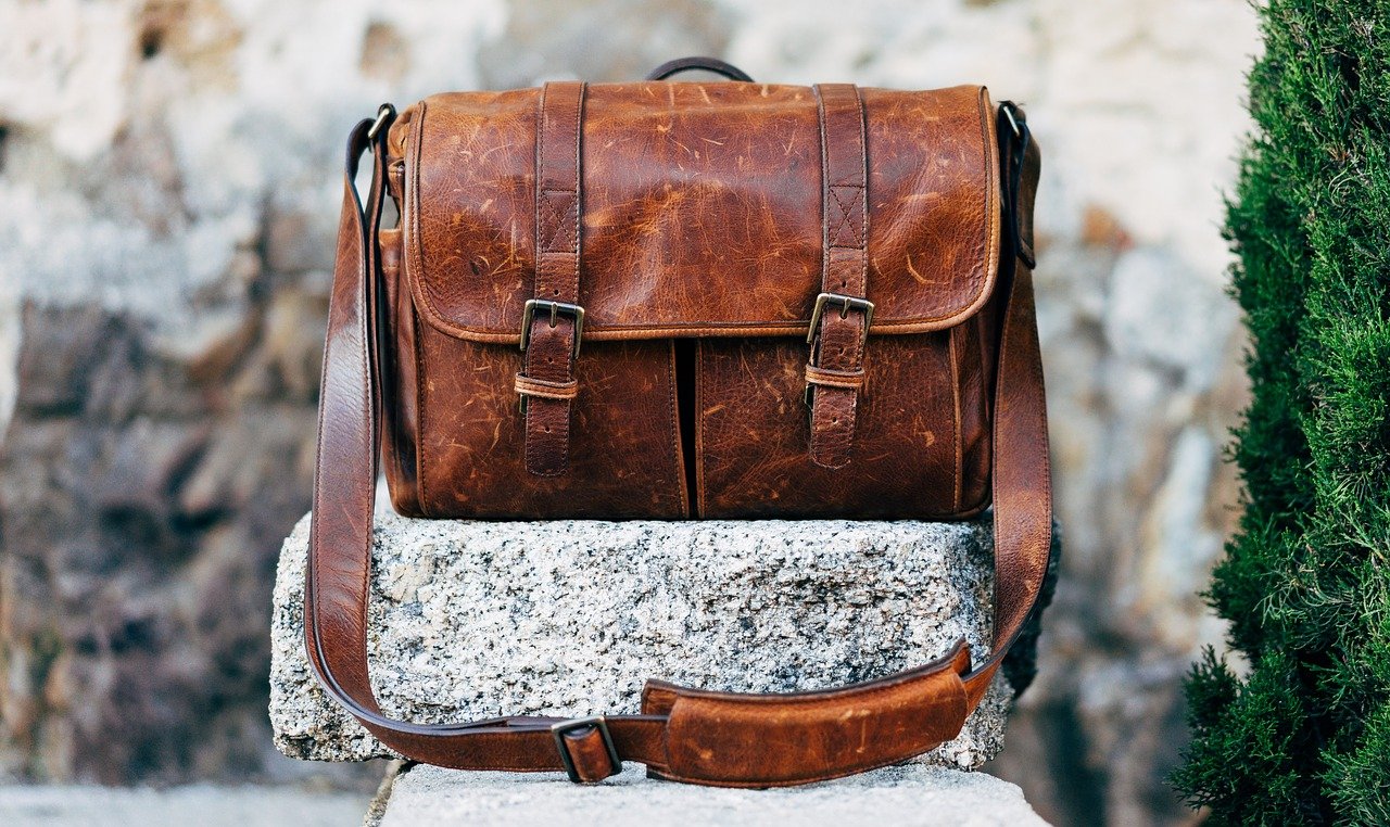 inexpensive leather bags