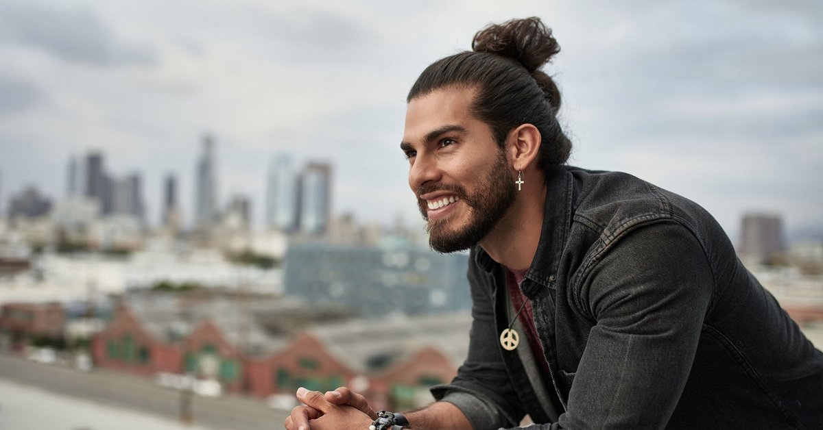 Unique Outfit Ideas If You Have a Man Bun