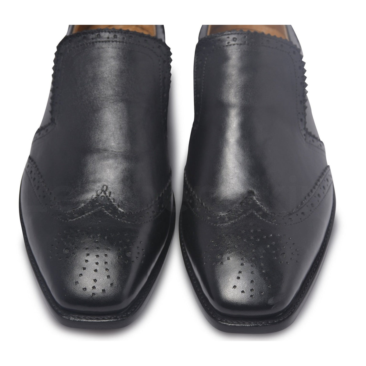 wingtip brogue toe for black shoes