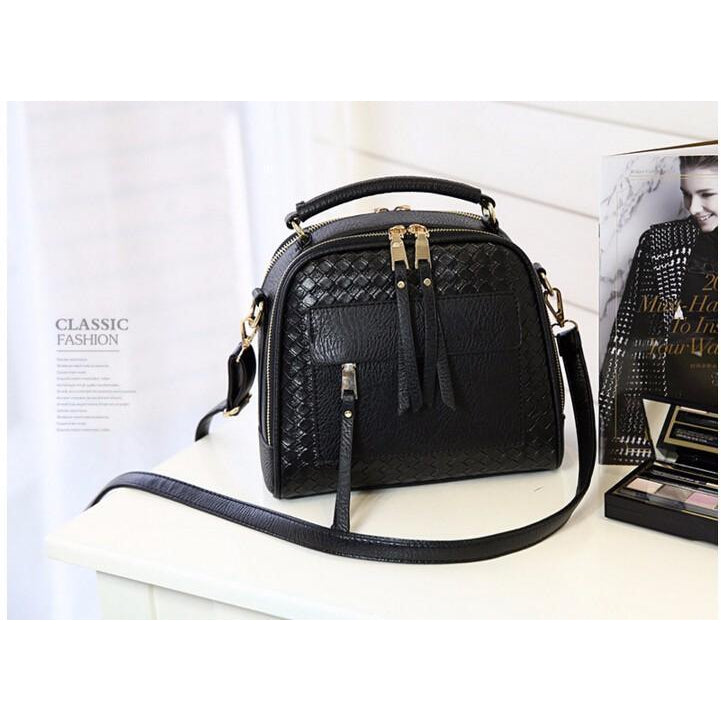 Women Black Diamond Quilted Leather Tote Messenger Handbag Photography