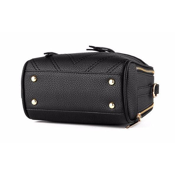 Women Black Leather Tote leaf-shaped Tassels Handbag Bottom