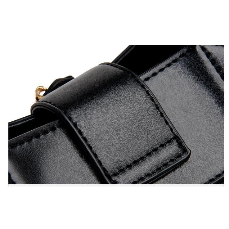 Women Casual Black Faux-Leather Handbag with Lipstick Kiss Pattern and Pendant