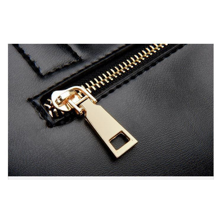 Women Casual Black Faux-Leather Handbag with Lipstick Kiss Pattern and Pendant