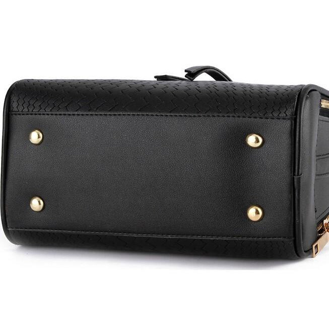 Women Black Zig Zag Quilted Faux-Leather Handbag with Dual Compartments